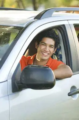 Kfz Versicherung preisvergleich sparen günstig Teilkaso haftpflich vollkasko tzpklassen Tarife günstig